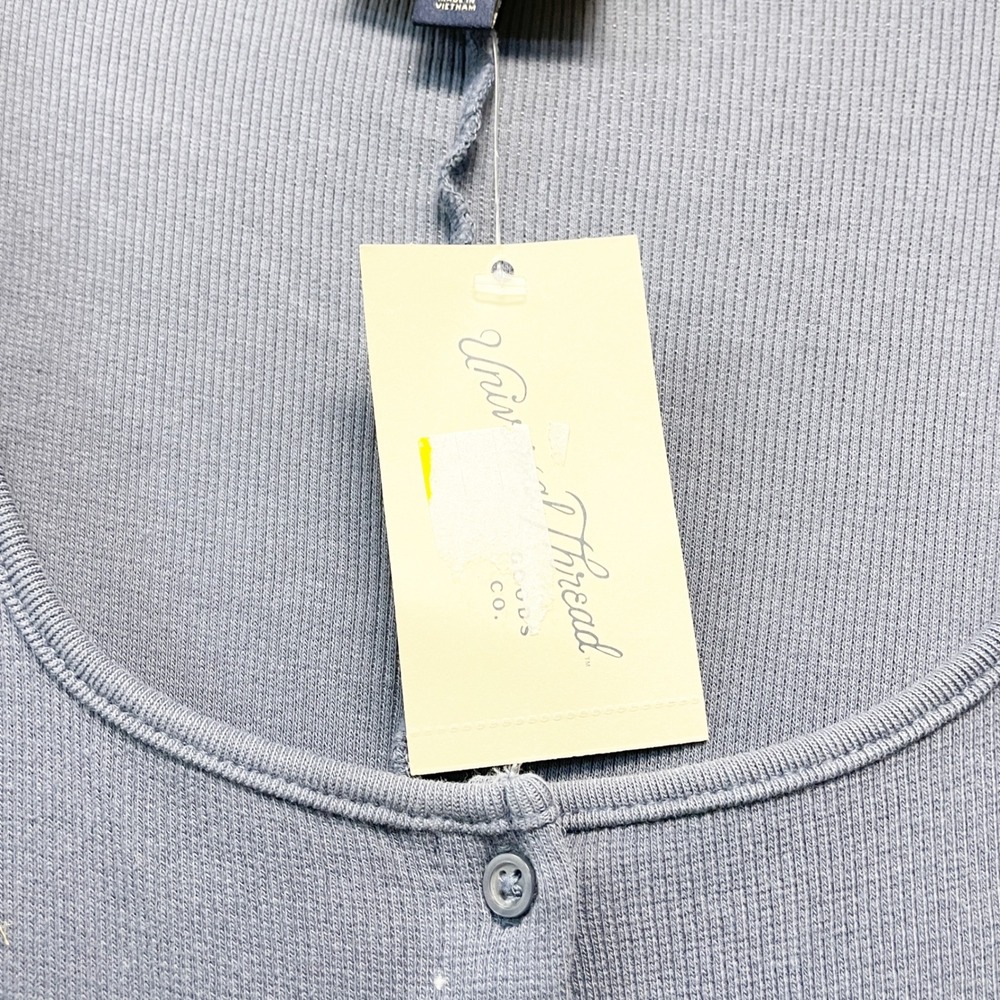 Universal Thread Women's Blue Ribbed Button Front… - image 3